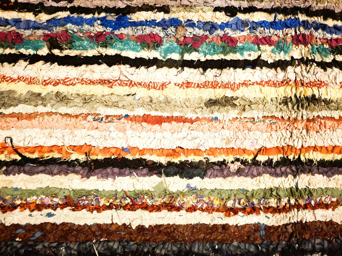 Azilal 001 – handmade Moroccan rug in recycled textile from Azilal, 1.66 × 1.18 m – view 4 of 8