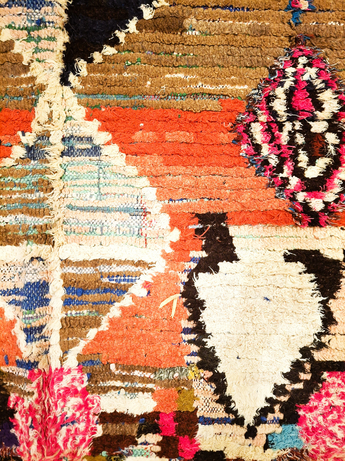 Azilal 002 – handmade Moroccan rug in recycled textile from Azilal, 2.80 × 1.30 m – view 3 of 8